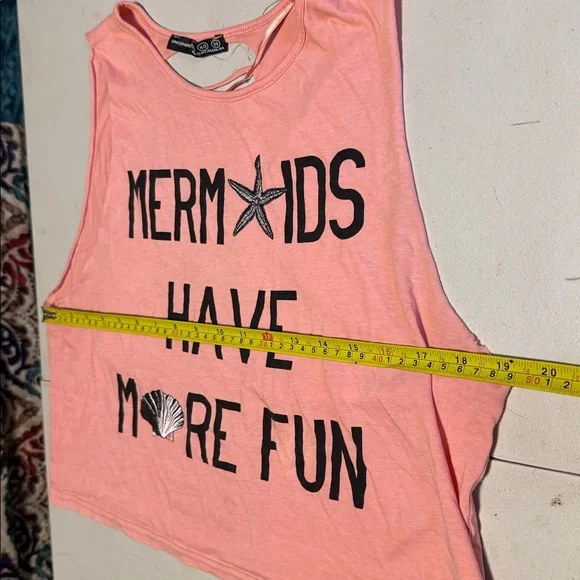 Atmosphere Pink Graphic Crop Top size 8 in excellent condition
#150/3tt - Picture 8 of 11